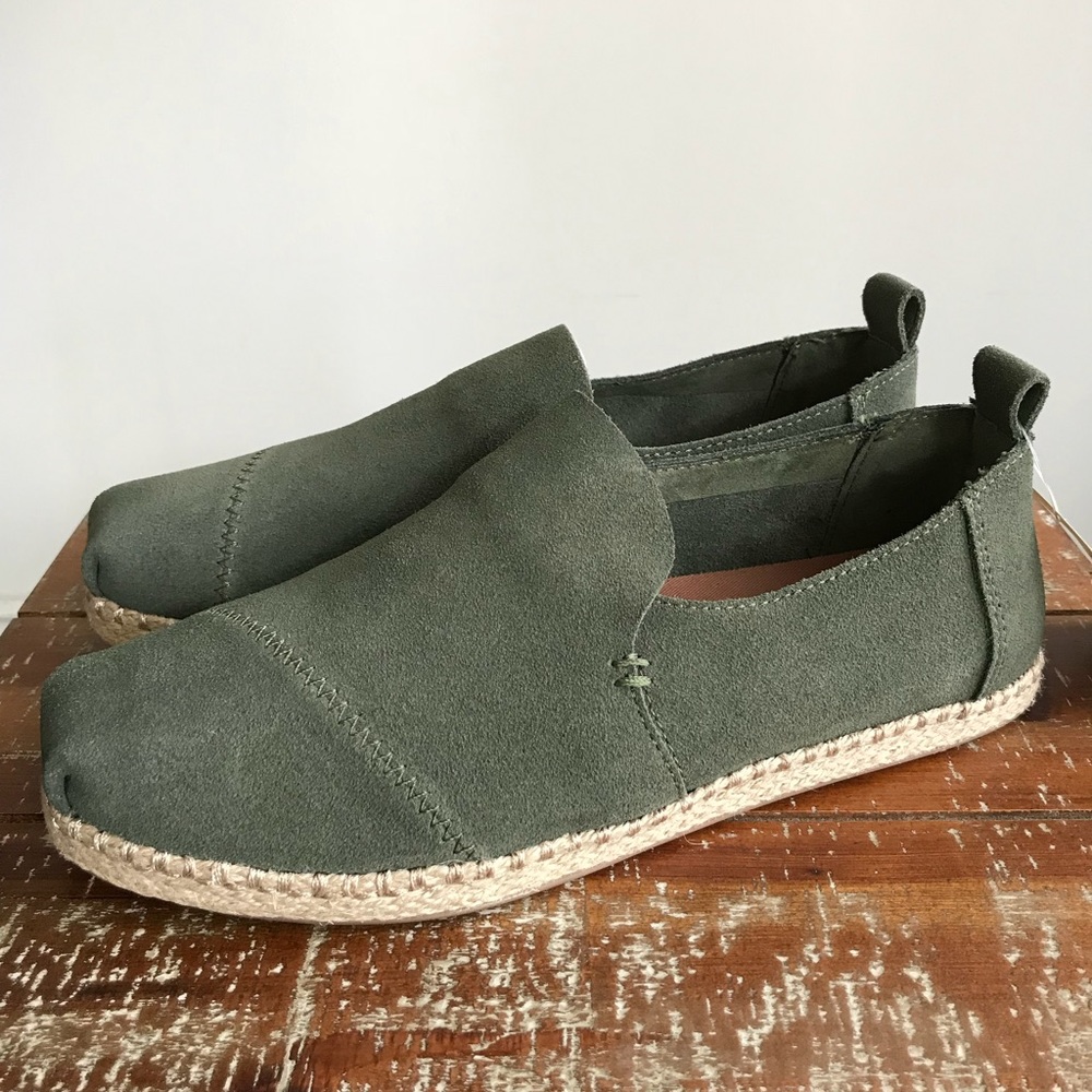 Men’s Toms shoes
